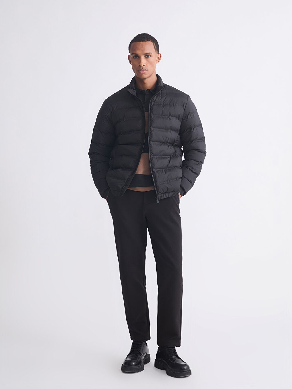 Siyah Standart Kalıp Erkek Şişme Mont	-1