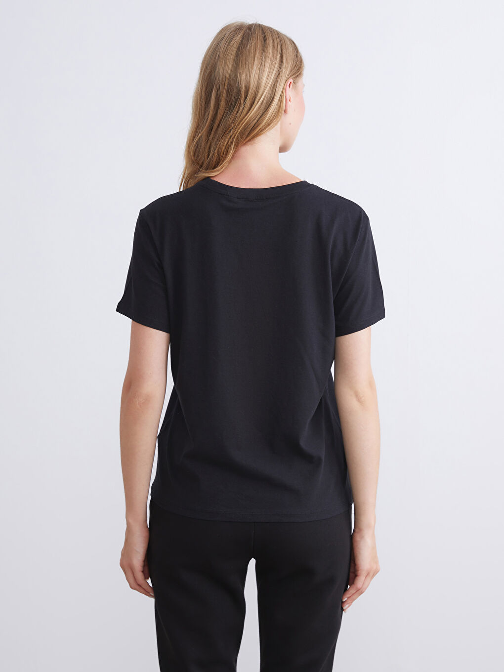 Тениска с кръгло деколте и отпечатано Disney - Мини Маус за жена-3