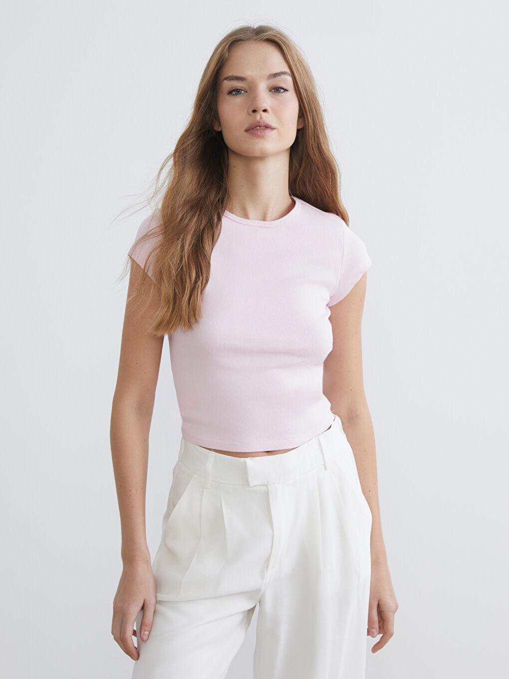 قميص قصير وردى نساء