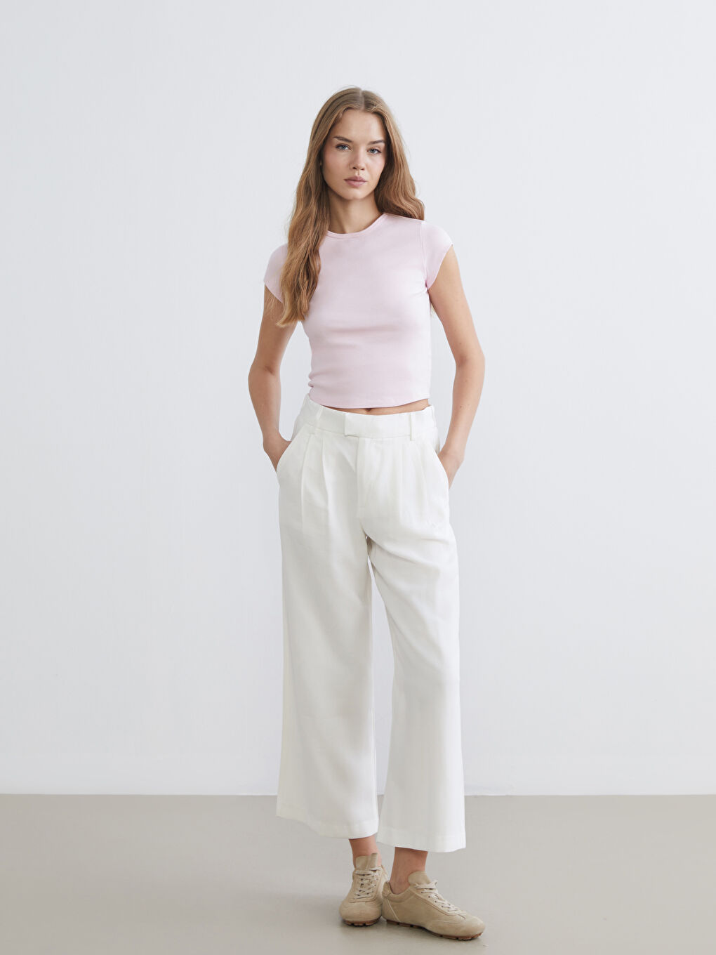 قميص قصير وردى نساء-1