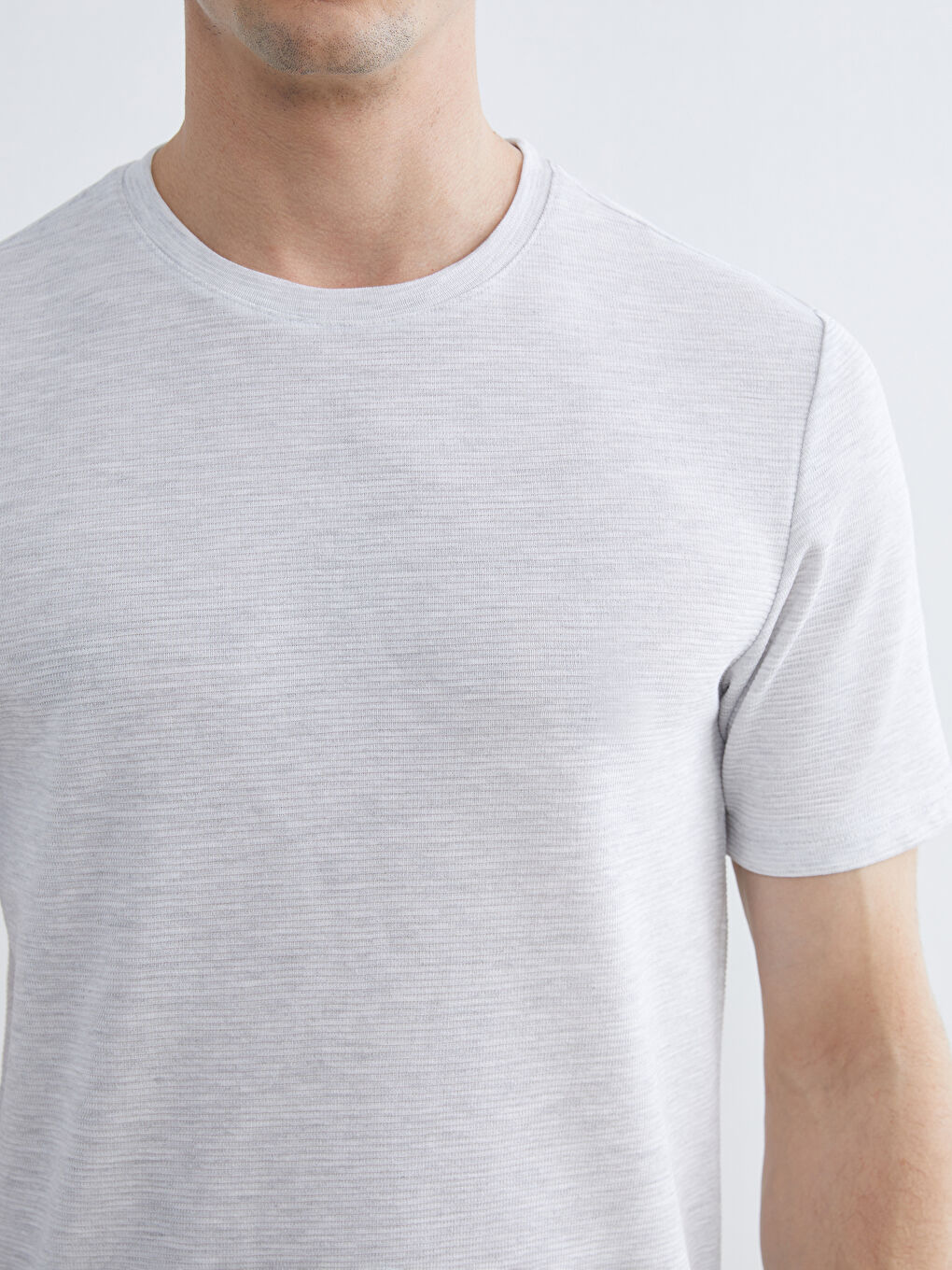 Bej Bisiklet Yaka Erkek Tişört-2