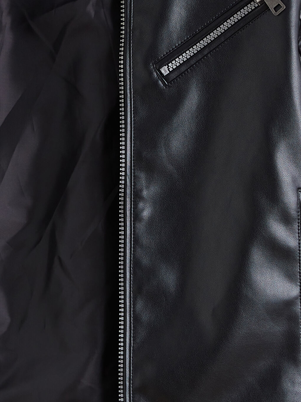 پاڵتۆی چەرمی ناسروشتی ڕه‌ش کوڕ-2