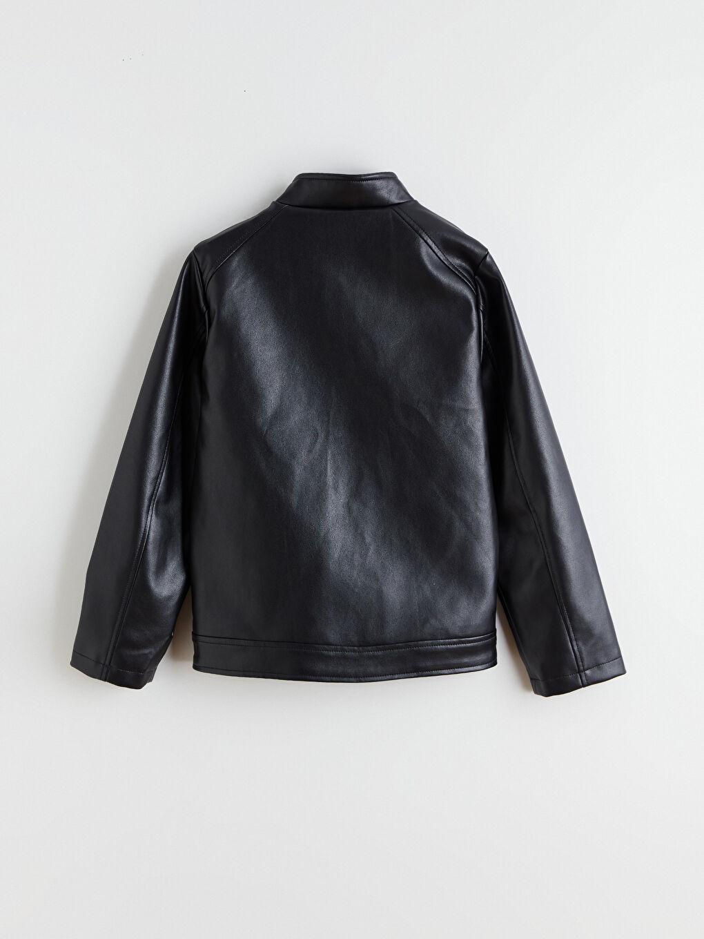 پاڵتۆی چەرمی ناسروشتی ڕه‌ش کوڕ-3