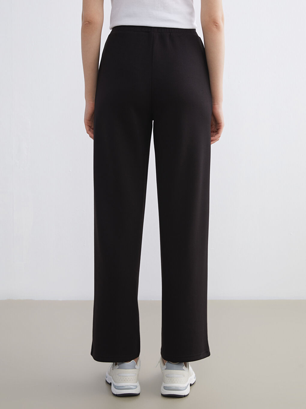 Soft Touch Women's Sweatpants with Elastic Waistband-3