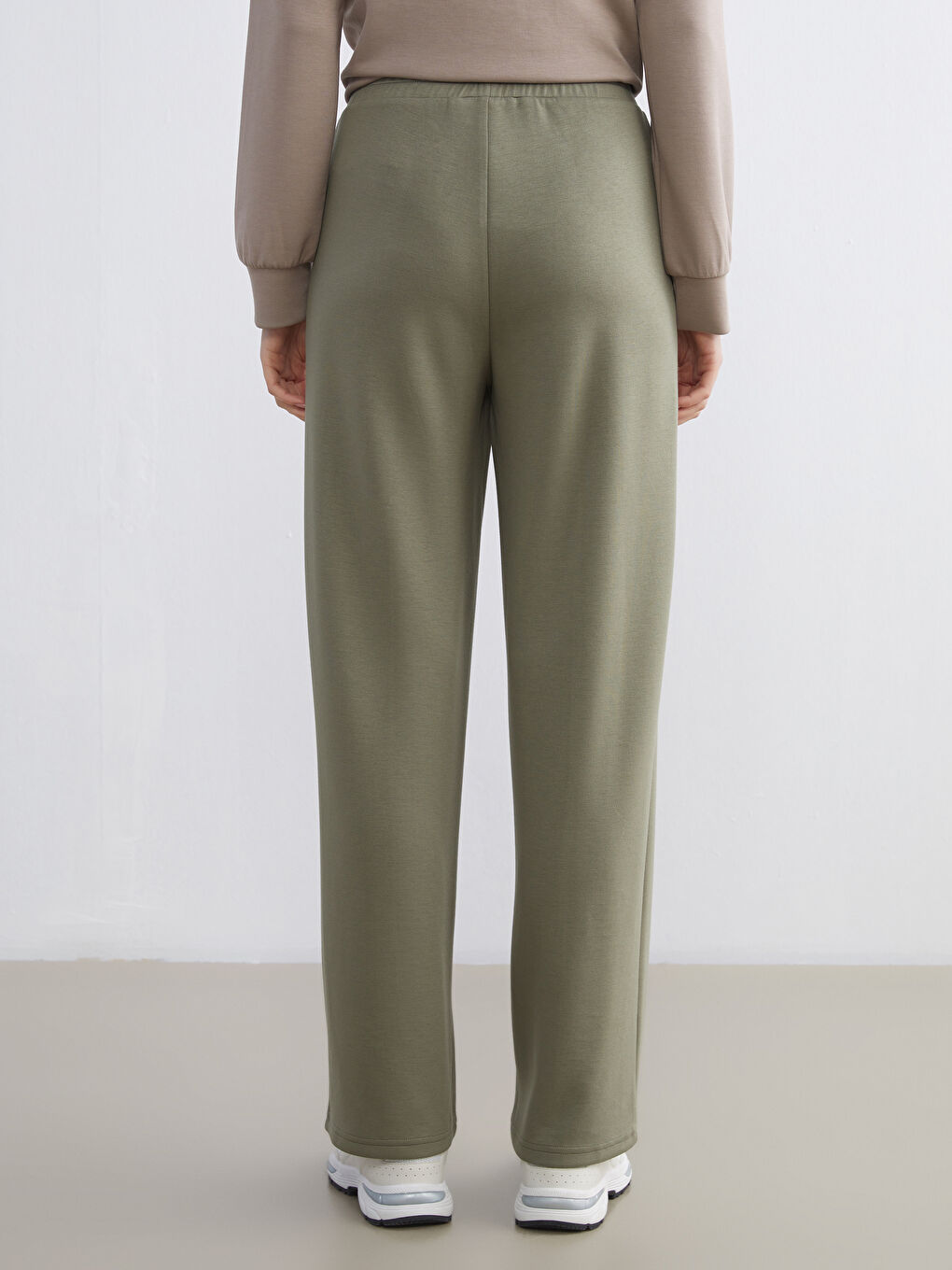 Soft Touch Women's Sweatpants with Elastic Waistband-3