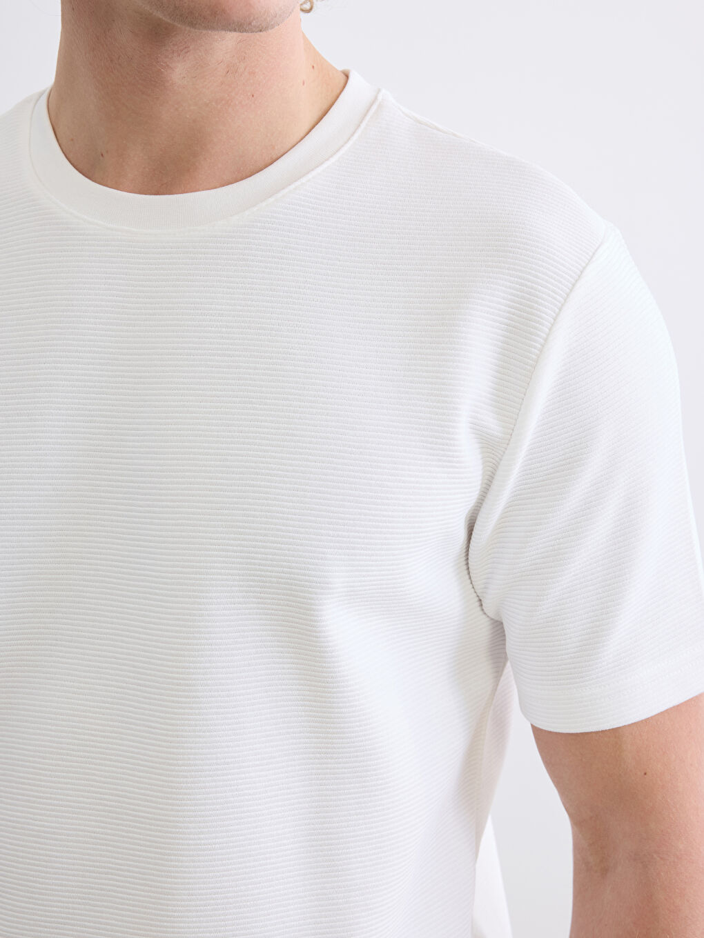 Ekru Bisiklet Yaka Erkek Tişört-2