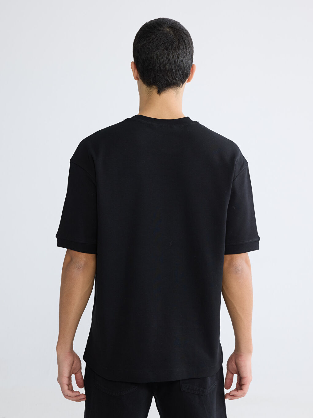 Siyah Bisiklet Yaka Erkek Tişört-3