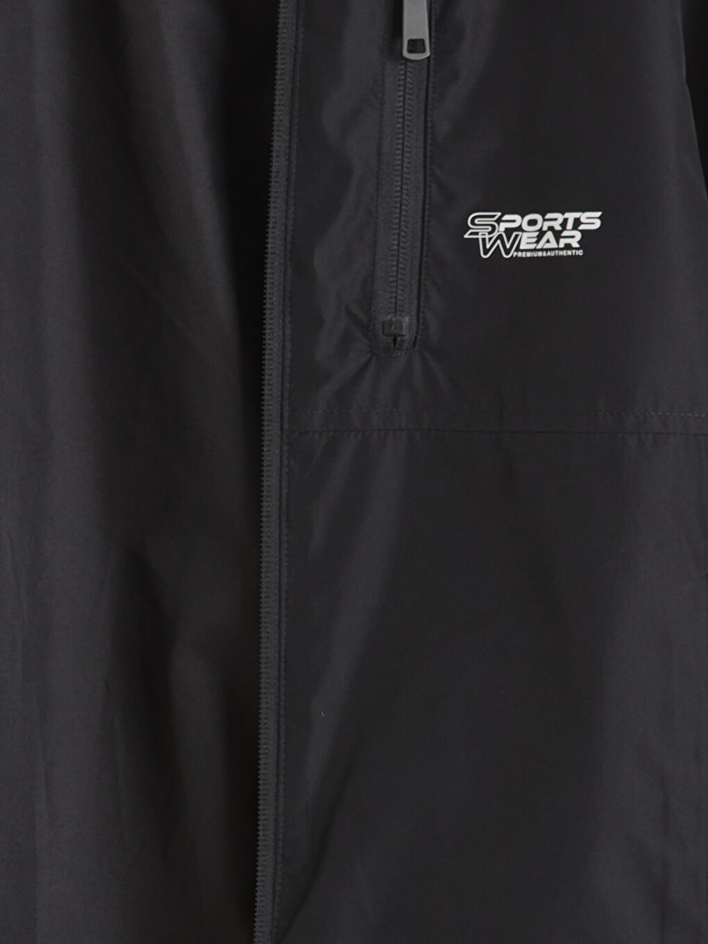 ბიჭი შავი საწვიმარი-1