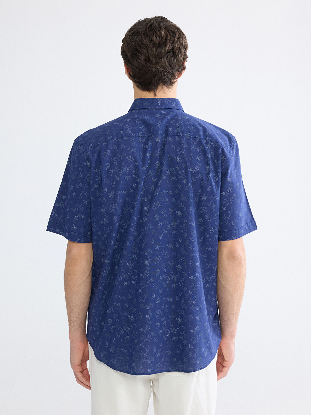 Чоловіча сорочка з попліну стандартного крою з візерунком-3