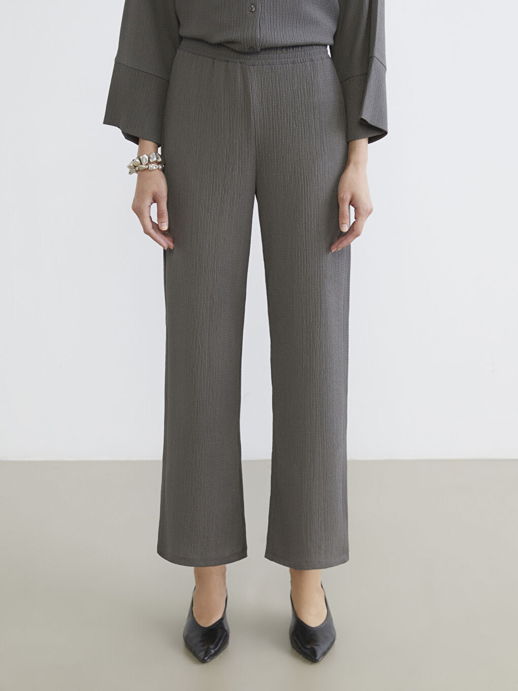 Textured Women's Trousers with Elastic Waistband-1