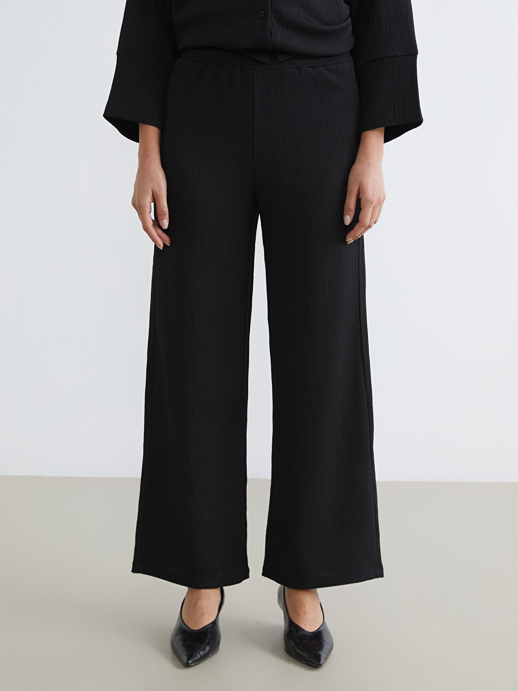 Textured Women's Trousers with Elastic Waistband-1