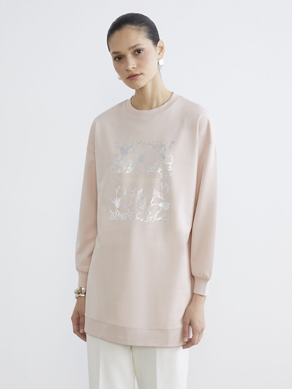 تونیکی سویتشێرت په‌مه‌یی ژن