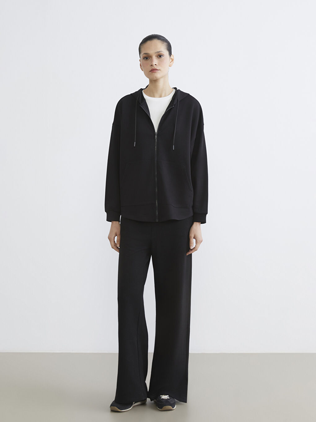 ქალის ფართო ზომის ზიპიანი ჰუდი-1