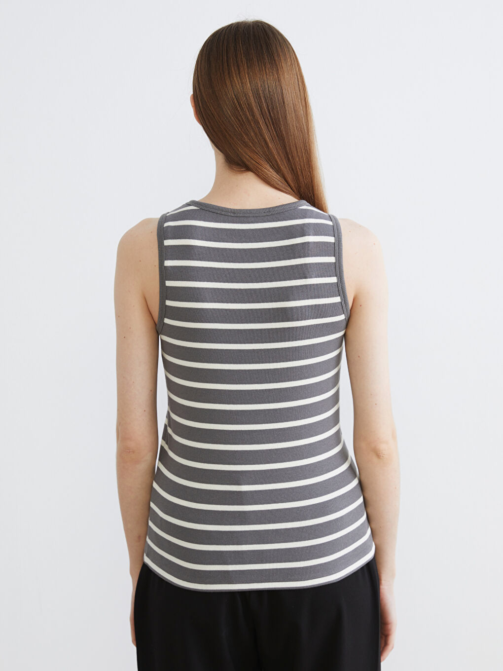 Striped women's tank top with a crew neck.-3