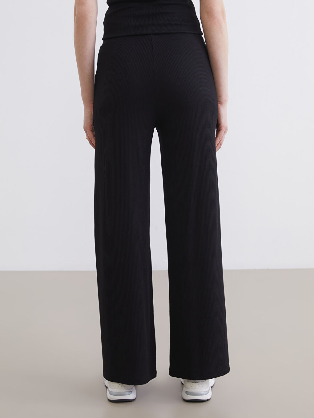 Textured Women's Trousers with Elastic Waistband-3
