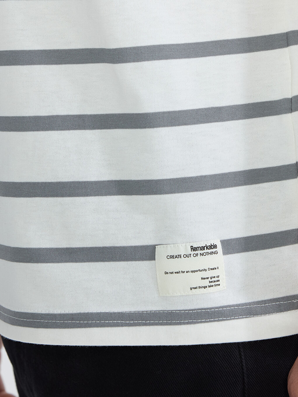 Gri Bisiklet Yaka Çizgili Penye Erkek Tişört-2