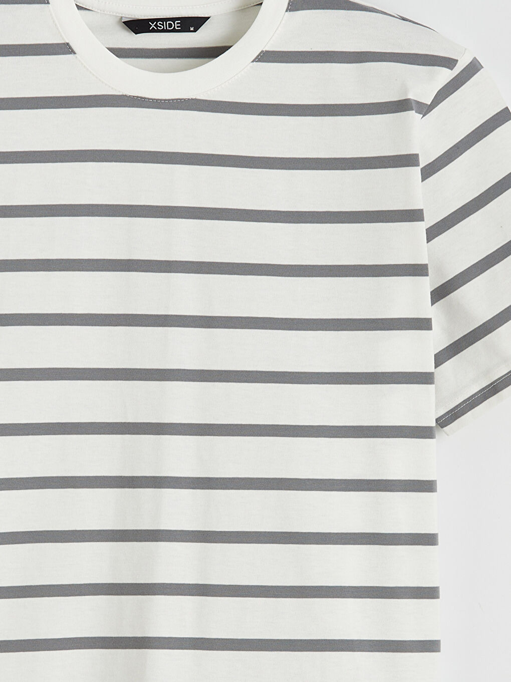 Gri Bisiklet Yaka Çizgili Penye Erkek Tişört-5