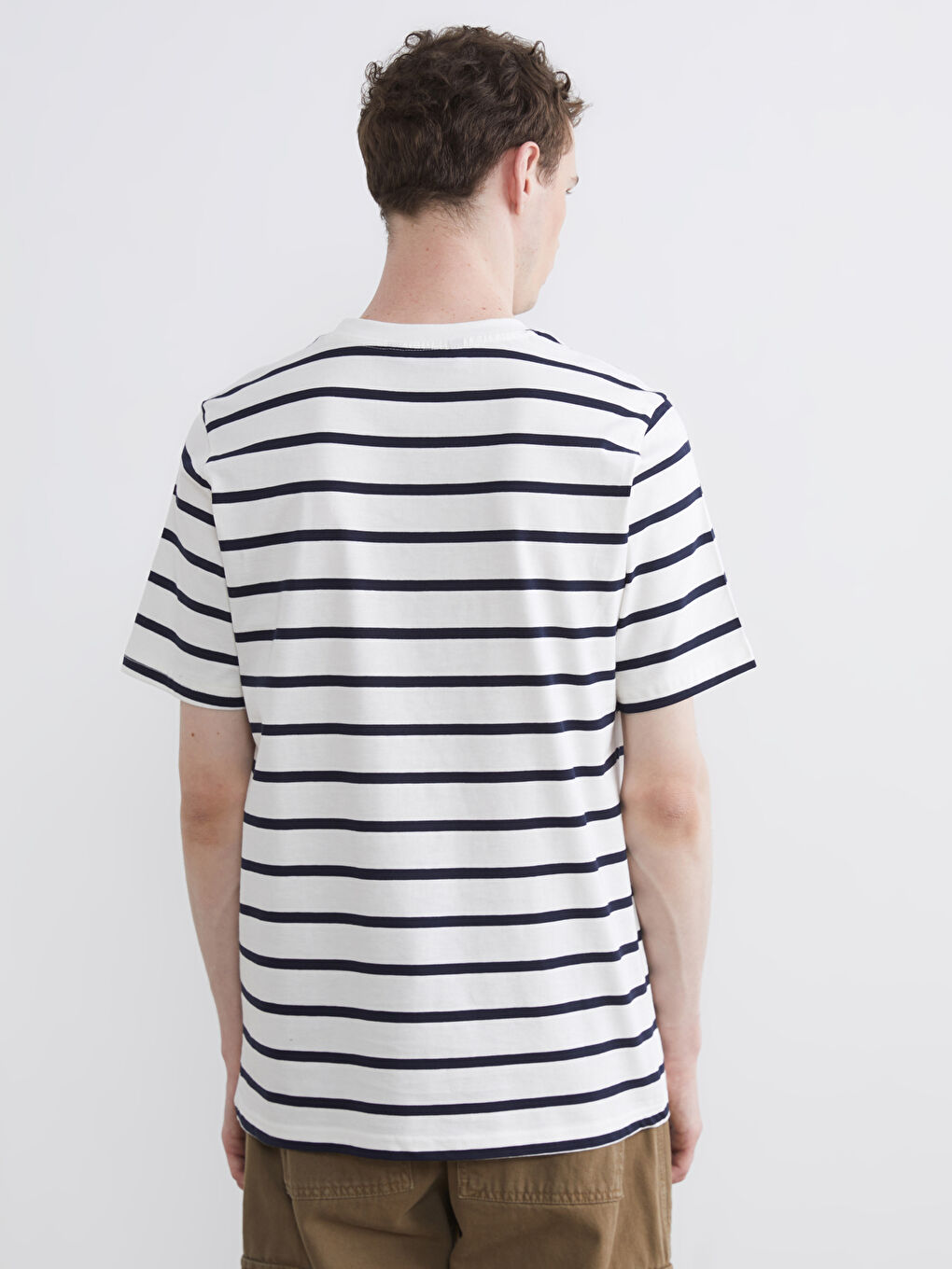 მამაკაცები მუქი ლურჯი მაისურები და ზედები-3