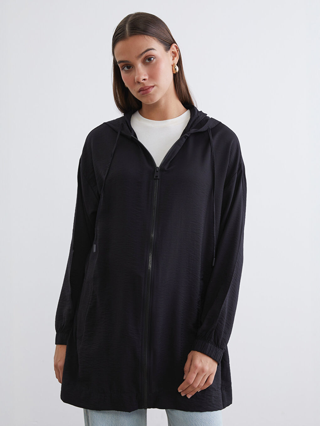 تونيك واسع الحجم مزود بغطاء رأس للنساء