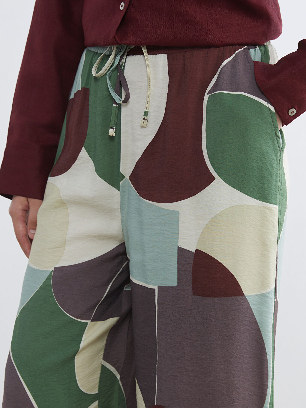 پانتۆڵ سه‌وز ژن-2