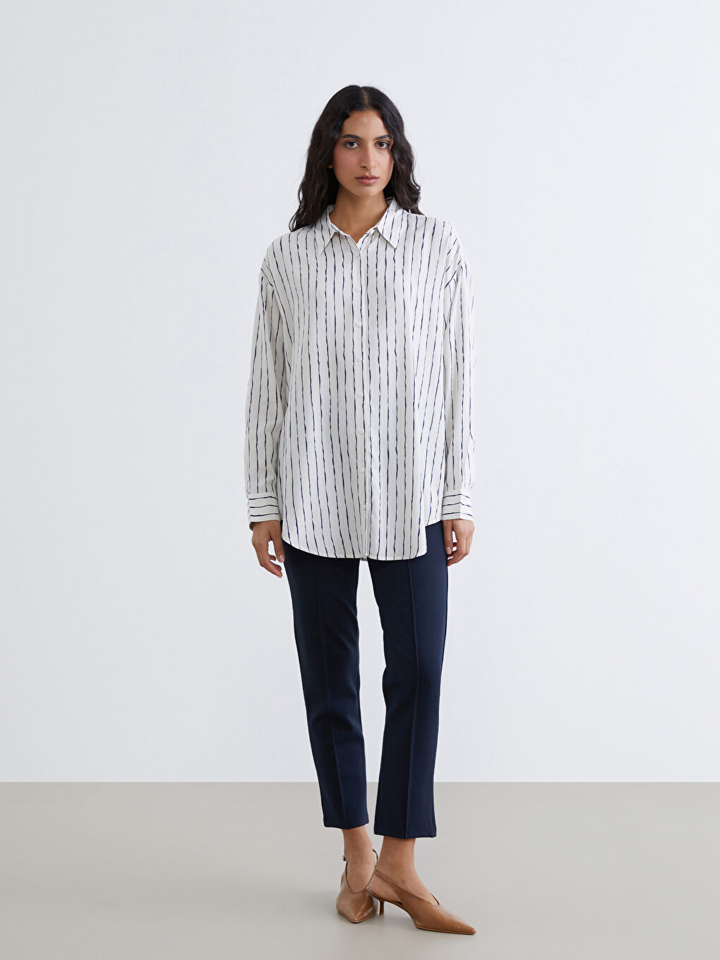 Полосатая оверсайз женская рубашка-туника-1