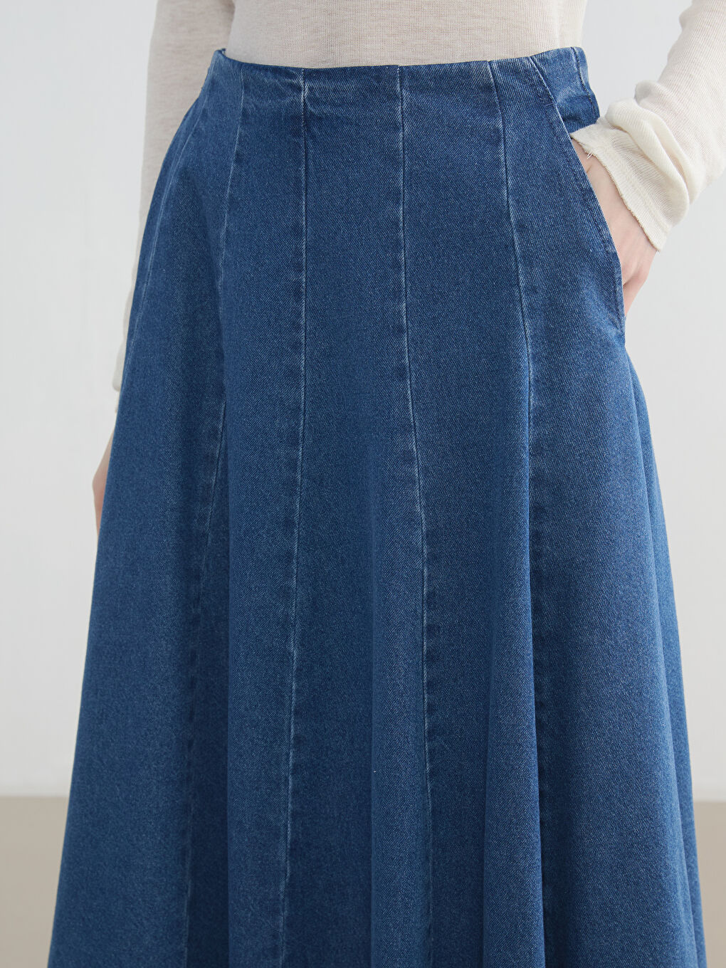 High Waisted Zippered Flared Denim Skirt-2