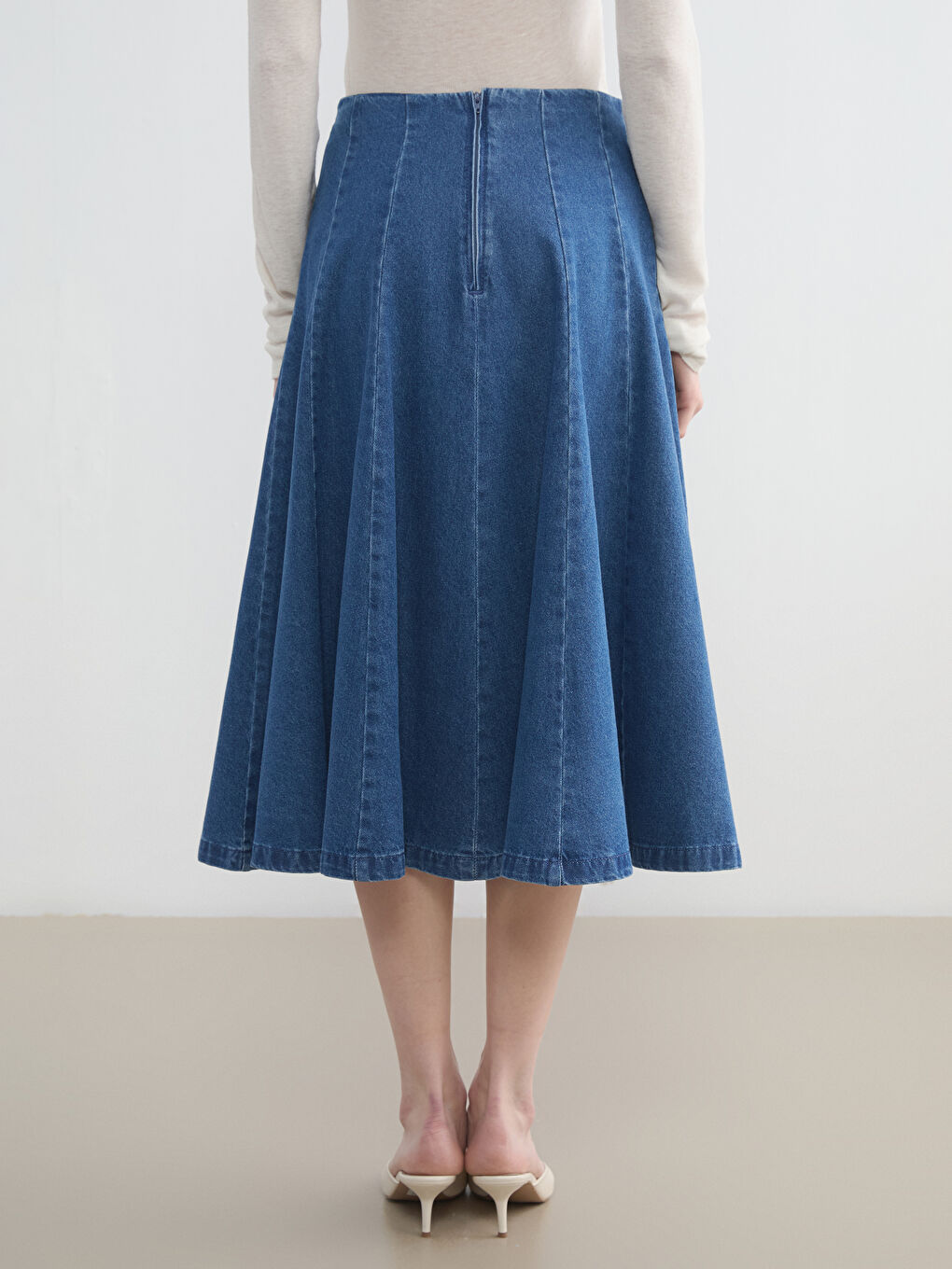 High Waisted Zippered Flared Denim Skirt-3