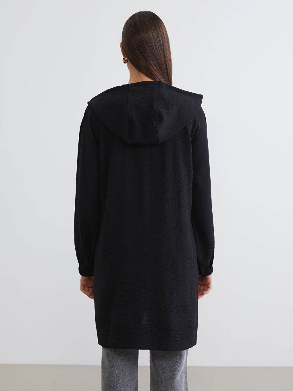 Oversized hooded tunic for women.-3