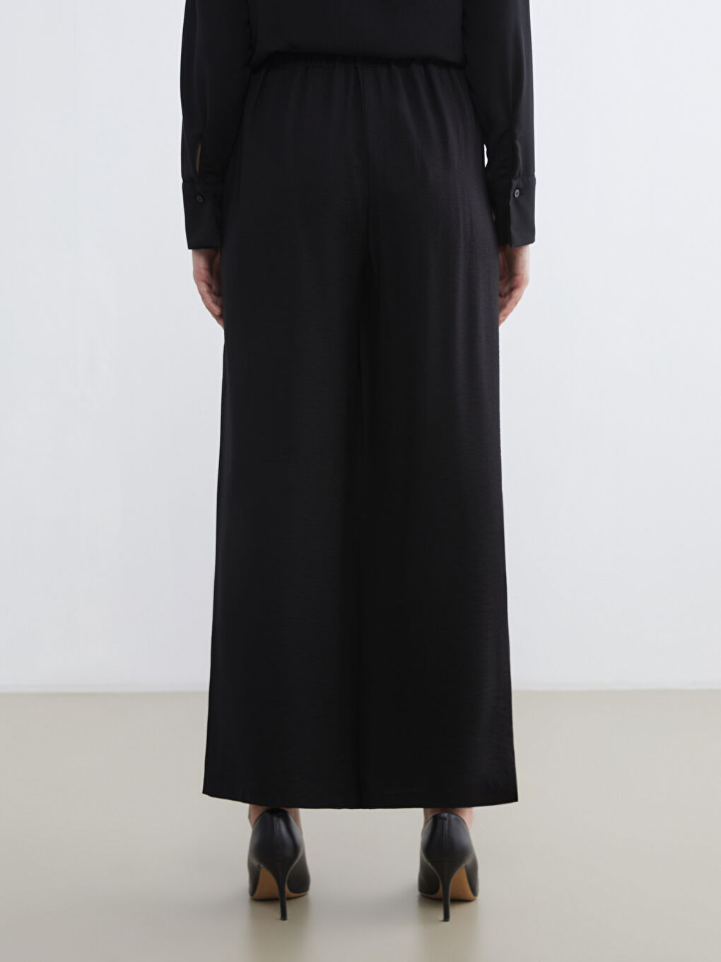 Woman BLACK Trousers-3