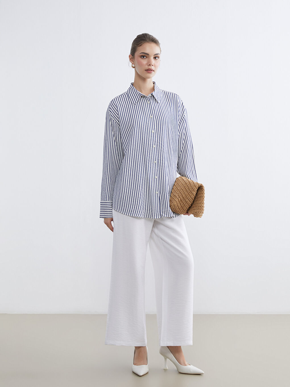 Woman WHITE Trousers