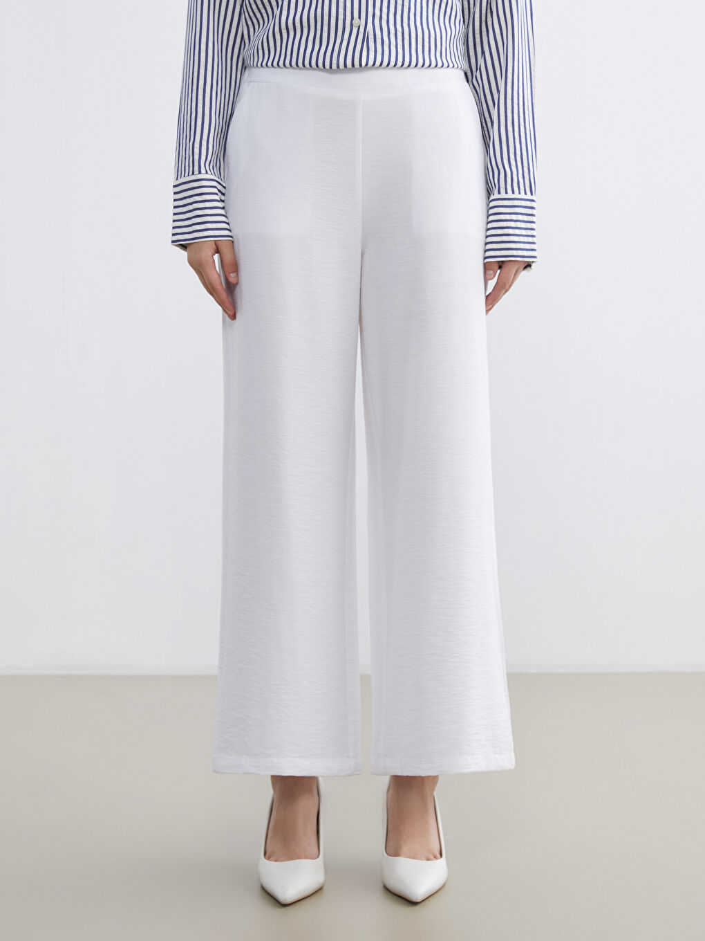 Woman WHITE Trousers-1