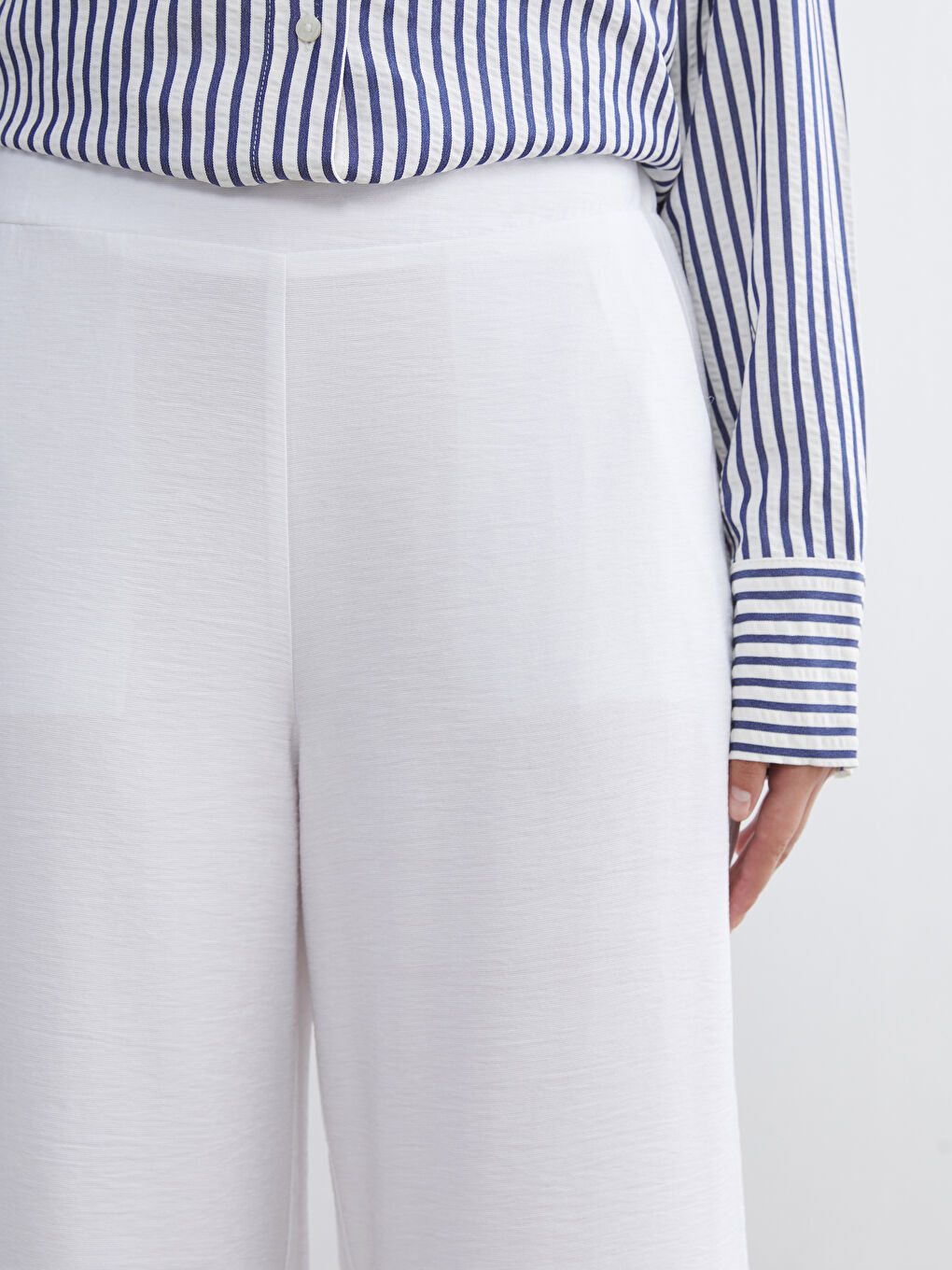 Woman WHITE Trousers-2