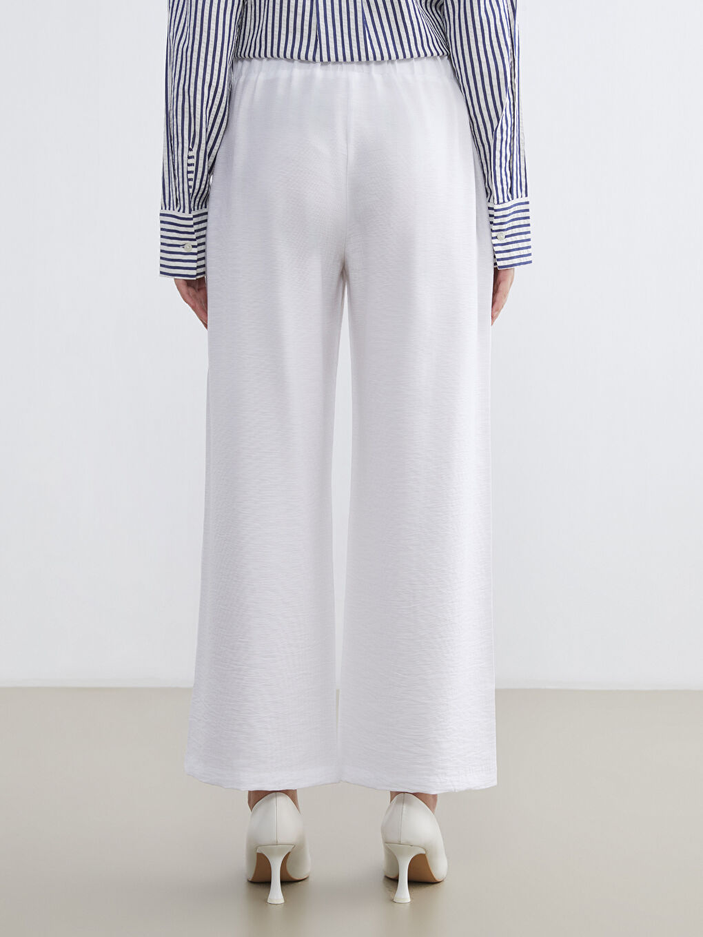 Woman WHITE Trousers-3