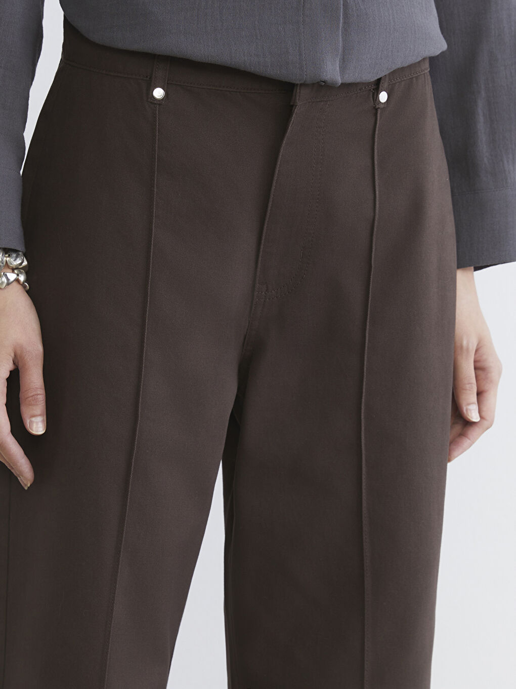 ქალი ყავისფერი შარვალი-2