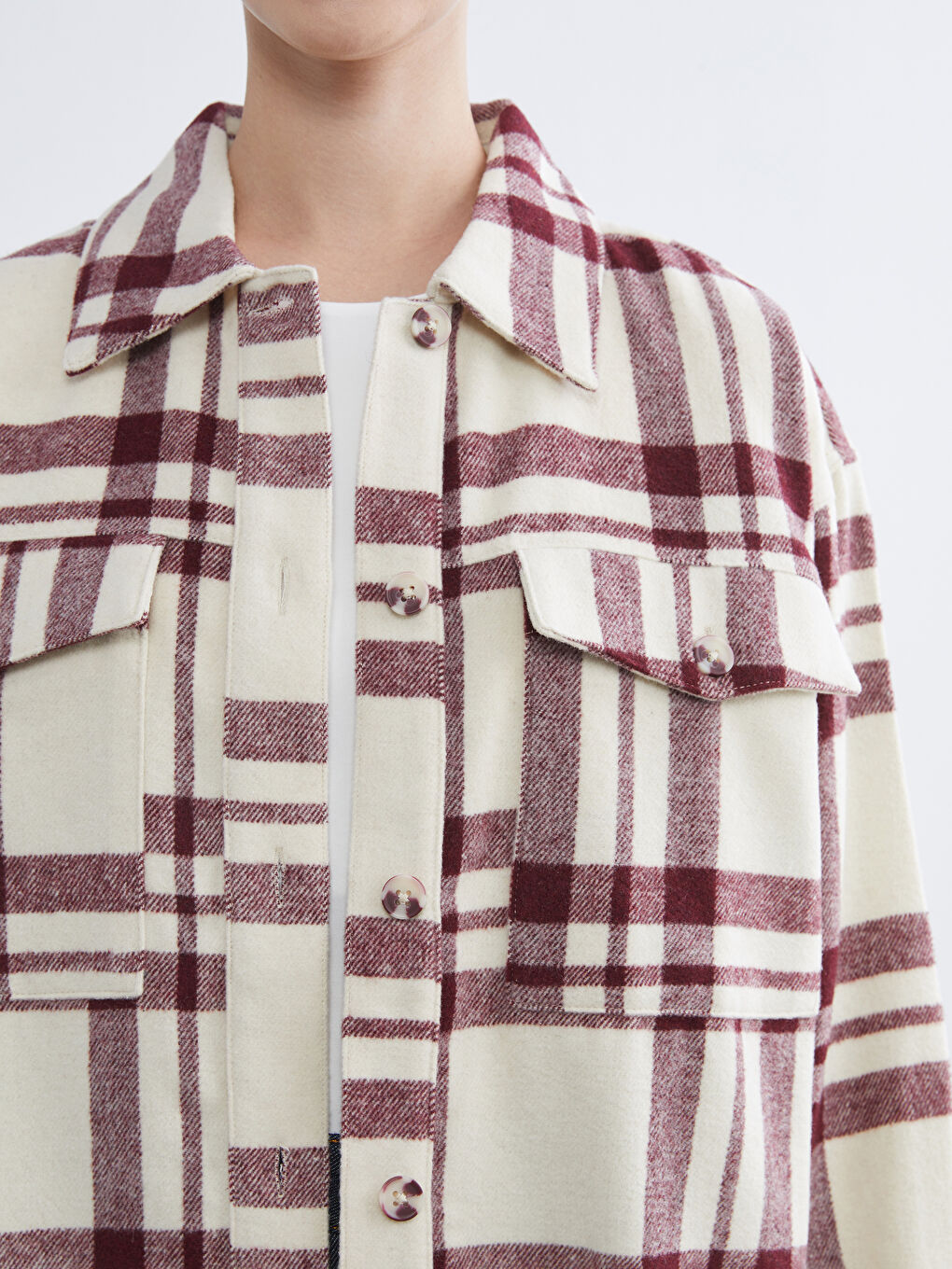 Клетчатая оверсайз женская шерстяная рубашка-куртка-2