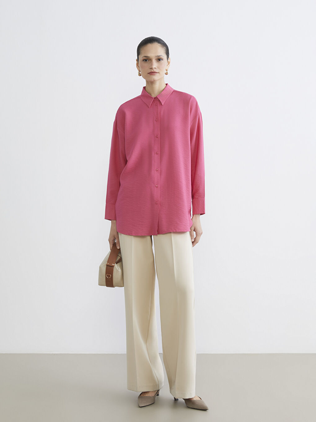 Оверсайз габардинова сорочка-туніка для жінок-1