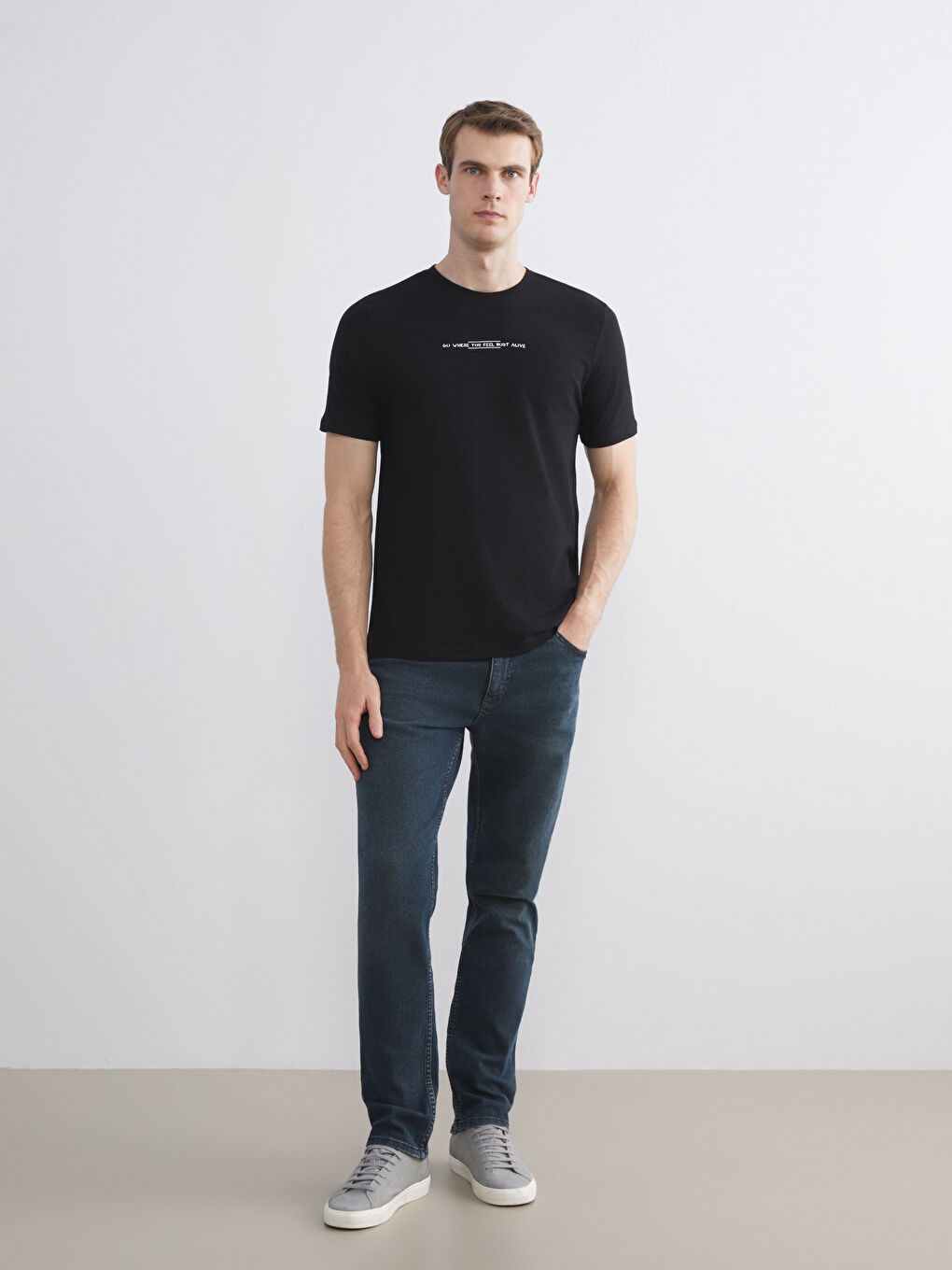 Siyah Bisiklet Yaka Baskılı Penye Erkek Tişört-1