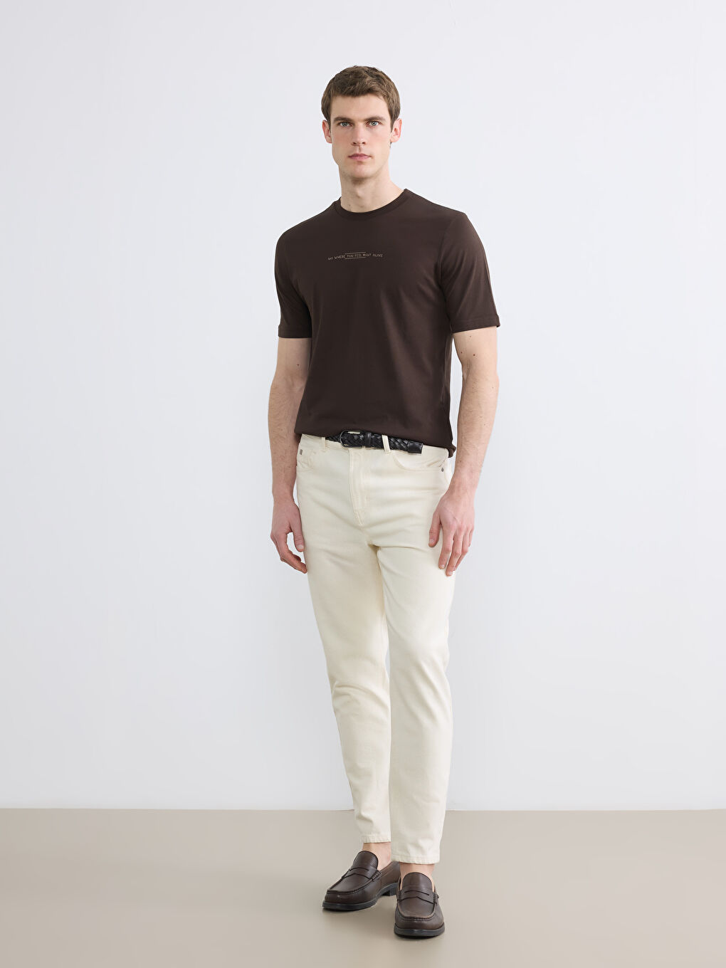 Kahverengi Bisiklet Yaka Baskılı Penye Erkek Tişört-1