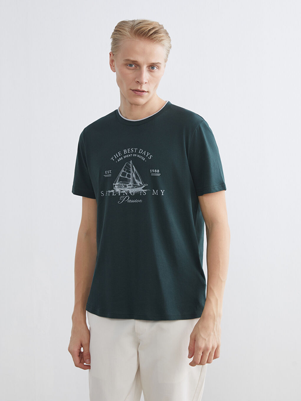 Футболка с круглым вырезом и принтом для мужское