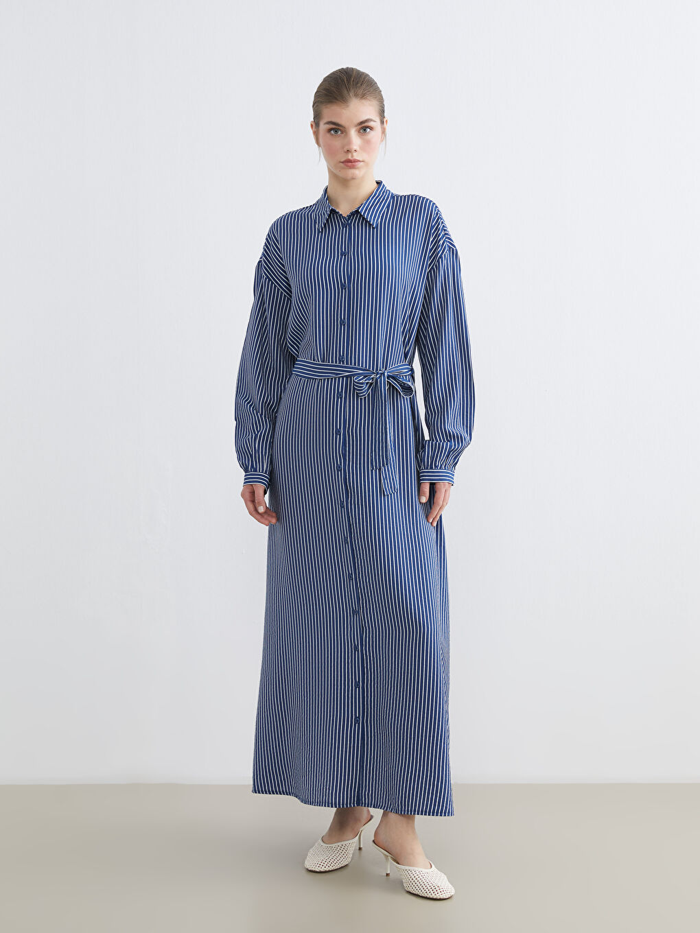 Robe Chemise Rayée à Manches Bouffantes avec Ceinture-1