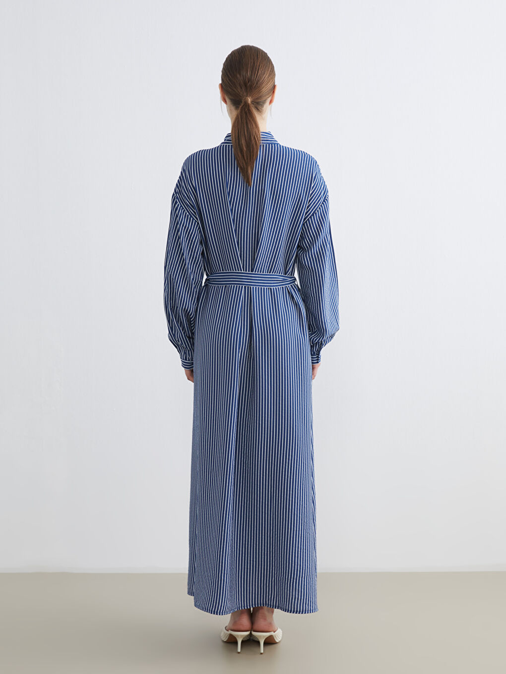 Robe Chemise Rayée à Manches Bouffantes avec Ceinture-3