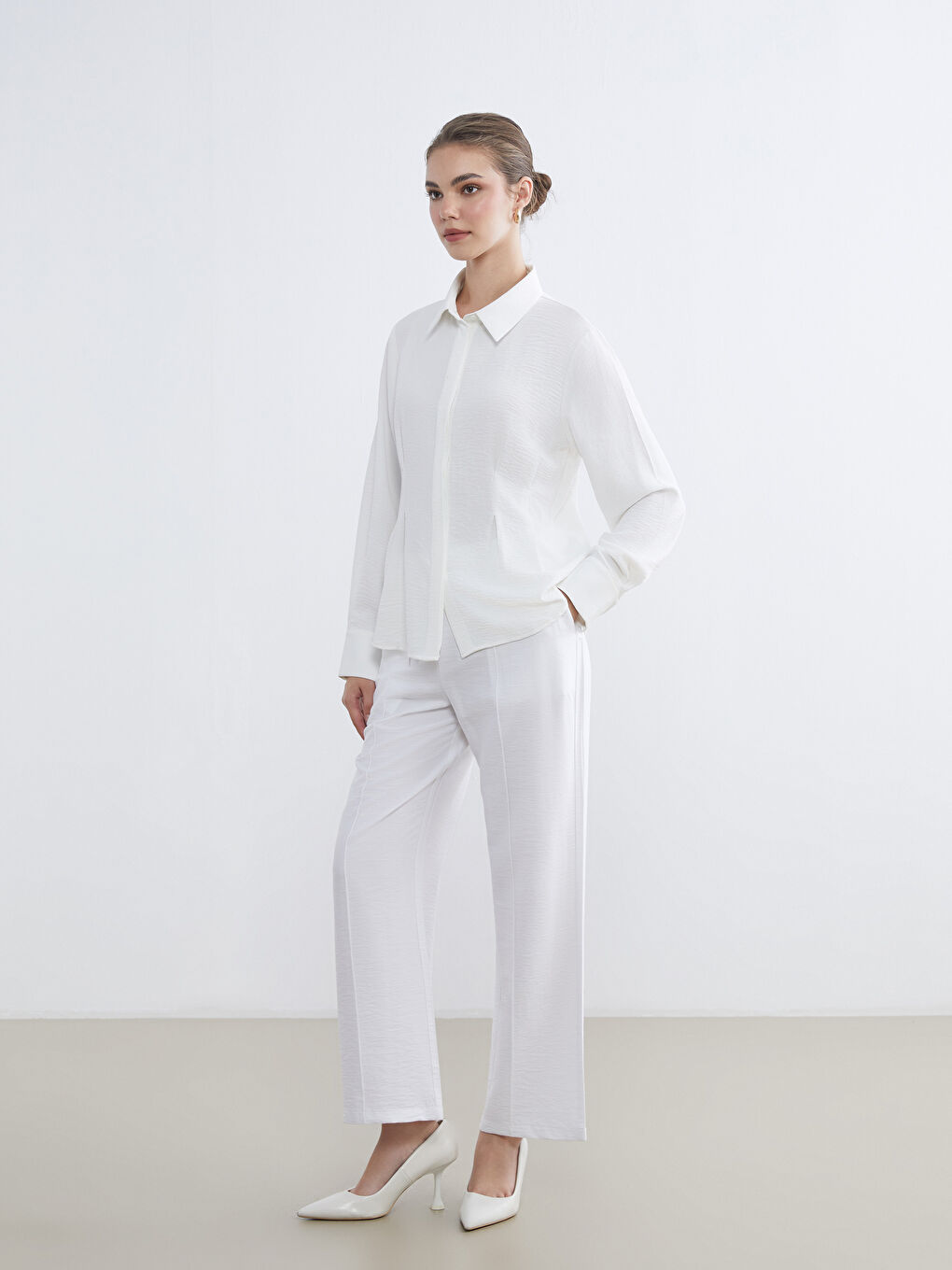 Женщины экрю Брюки