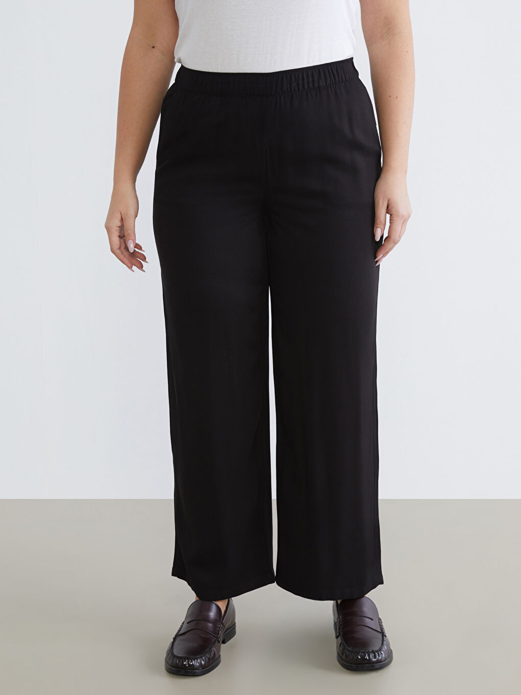 Plus Size Elastic Waist Women's Trousers-1