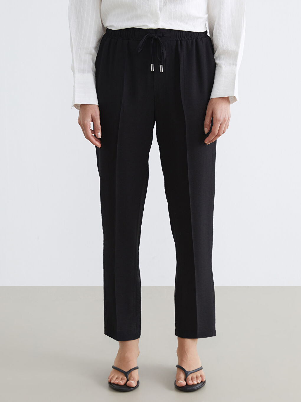 Elastic Waist Carrot Fit Women's Trousers-1