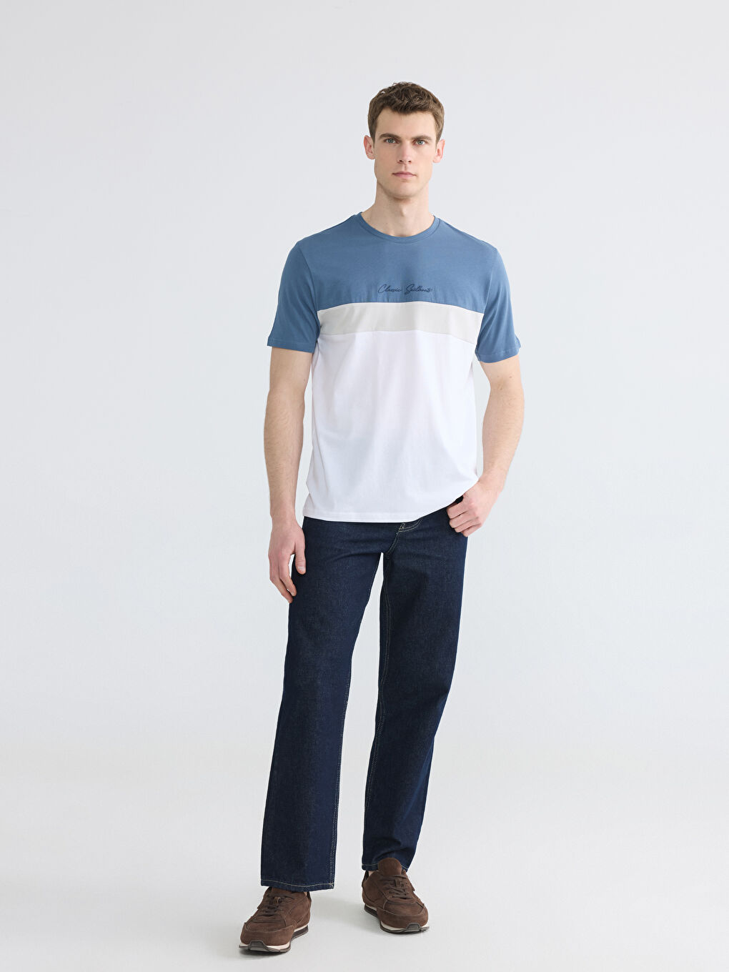 تي شيرت رجالي بياقة دائرية من قماش جيرسي بتصميم بلوك الألوان-1