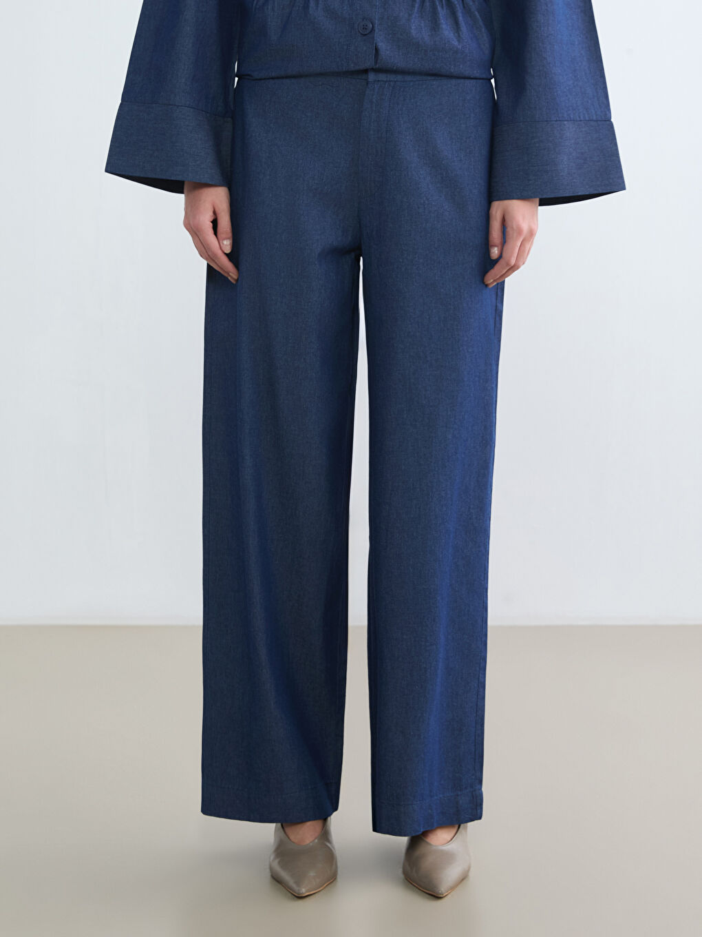 Woman INDIGO Jeans-1