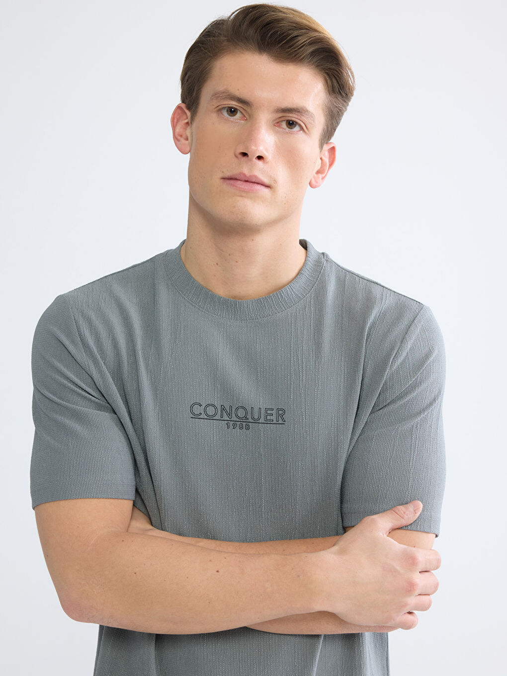 Gri Bisiklet Yaka Baskılı  Erkek Tişört