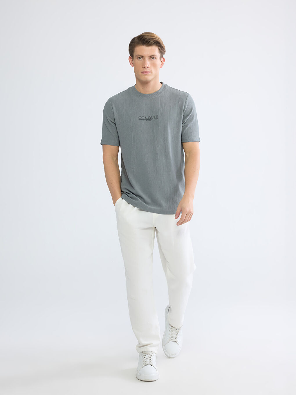 Gri Bisiklet Yaka Baskılı  Erkek Tişört-1