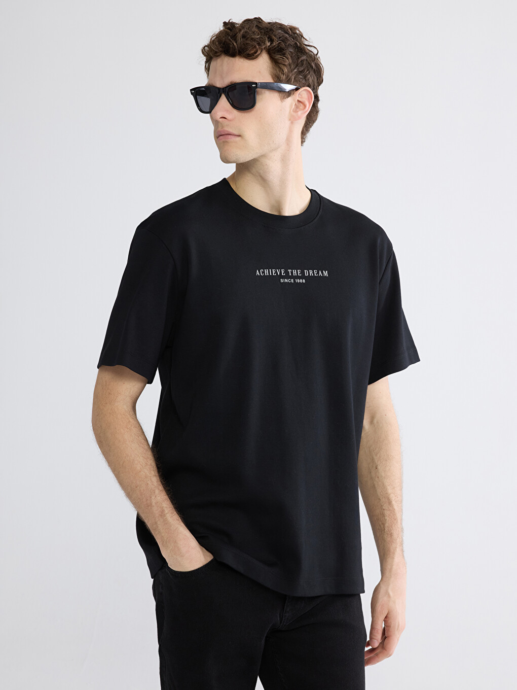 Siyah Oversize Fit Bisiklet Yaka Baskılı Erkek Tişört
