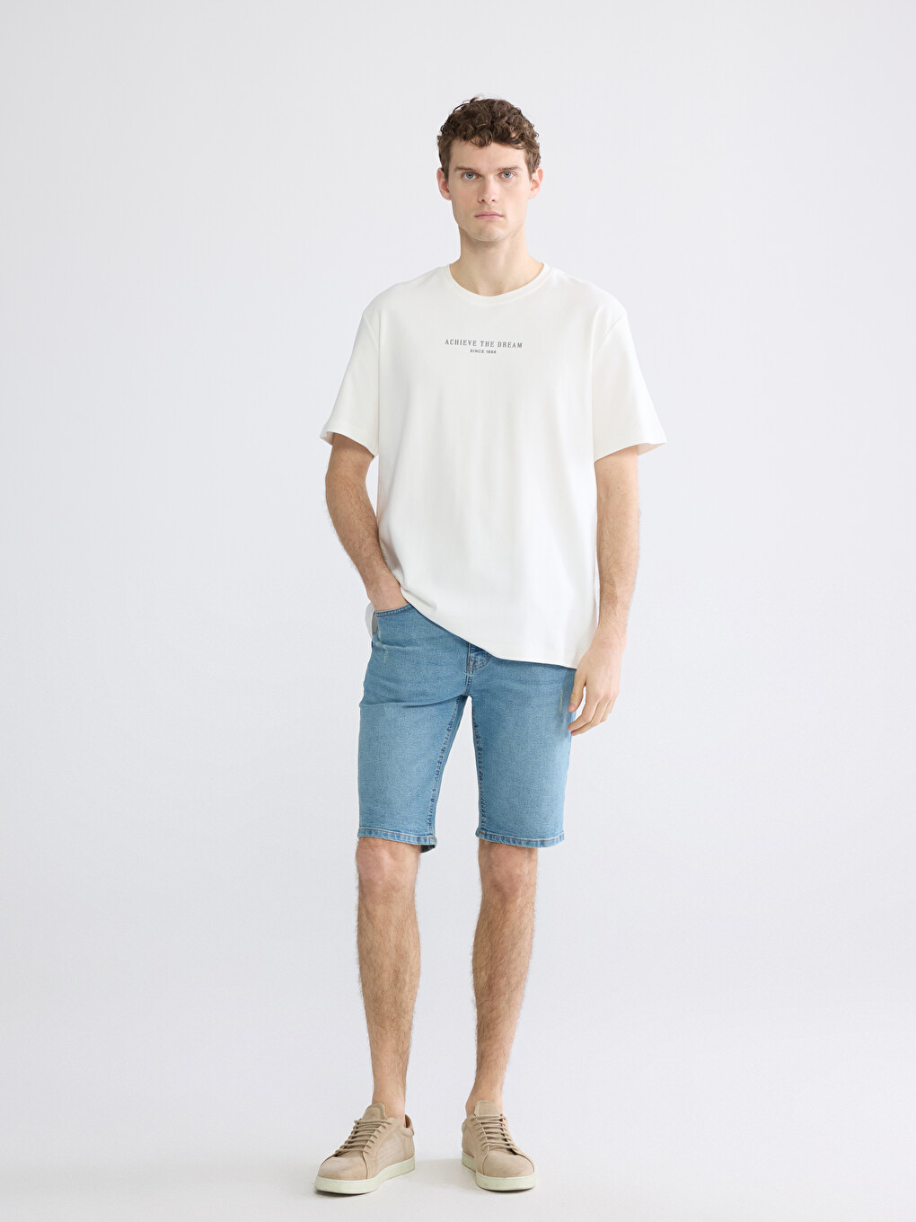 Beyaz Oversize Fit Bisiklet Yaka Baskılı Erkek Tişört-1